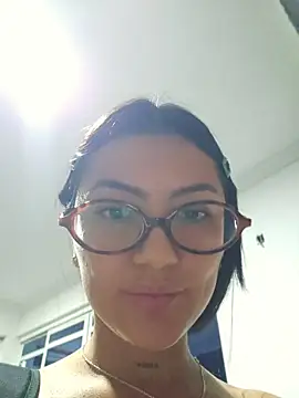 Roma_xxx's Live XXX Chat
