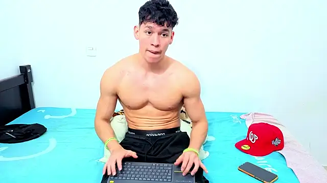 Luke_Muscle Chat XXX live