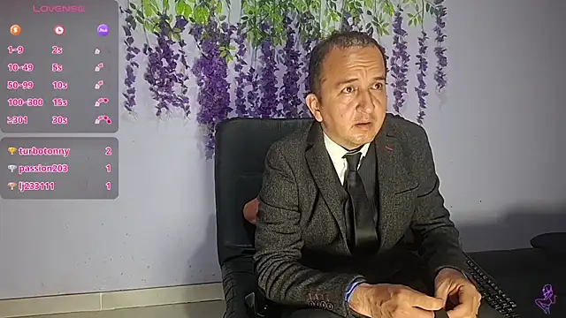 GreisyAndHazzan's Live XXX Chat