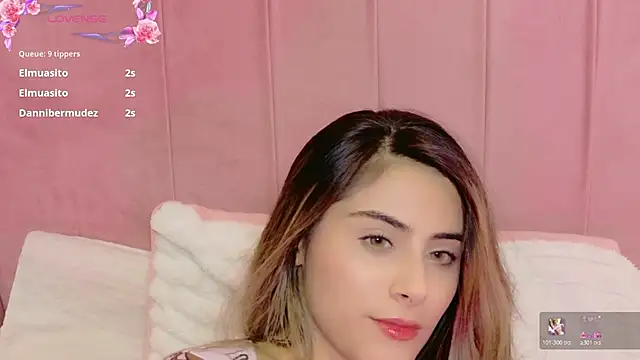 MoollyLove's Live XXX Chat