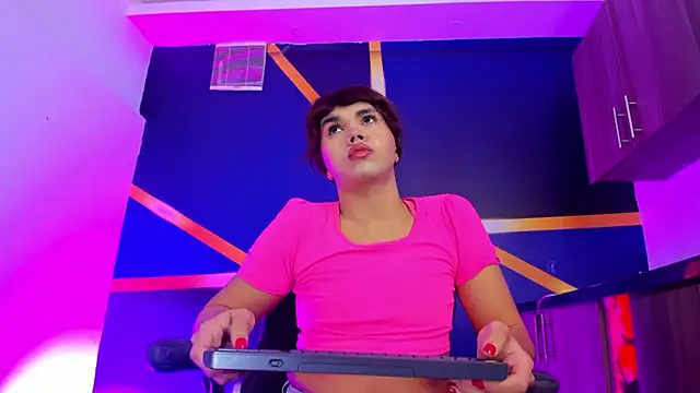 Chat XXX en directo de AndreaGiraldo_