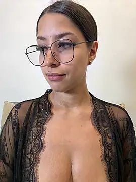 luvely_unique_'s Live XXX Chat