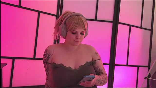 LikaBerry1 – Live XXX-chat