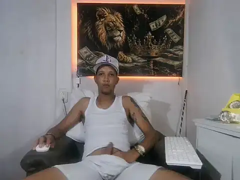 badboy_master Adlı Modelin Canlı XXX Sohbeti