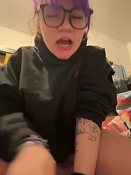 Cutiepiespanks' Live XXX Chat