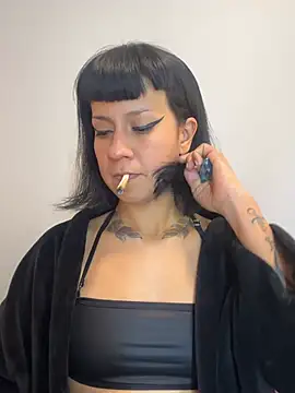 Valkiriia_wiineのライブXXXチャット