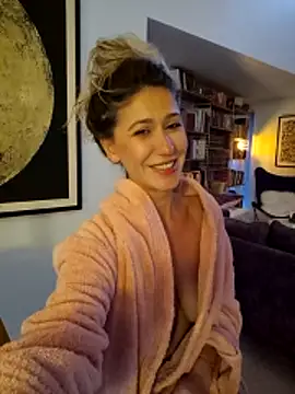CelynaRoss' Live XXX Chat