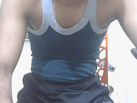 XXX chat uživo modela Stubborndesiboy