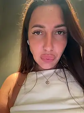 AleksandraRich Chat XXX in diretta