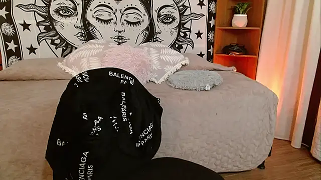 _Alexandra_Jones élő XXX-chatje