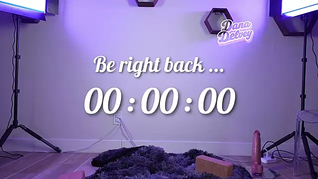 danadelvey – Naživo XXX chat