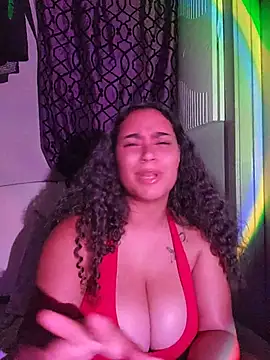Chat XXX en directo de cinnaminnie