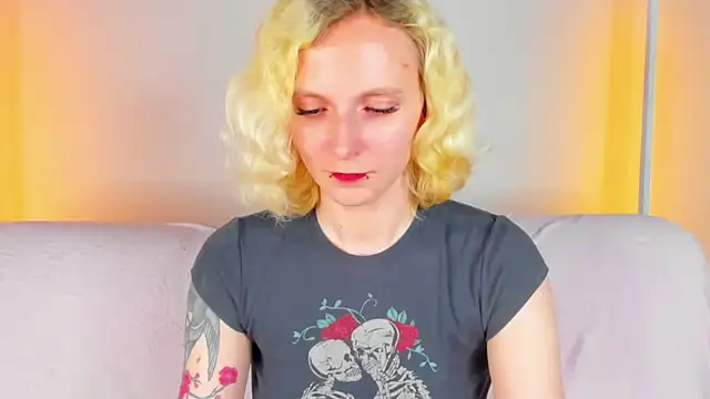 LikiLips' Live XXX Chat