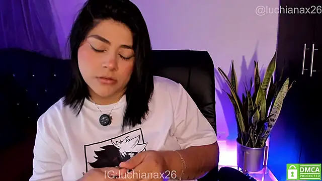 Chat +18 de lucy26_ ao vivo