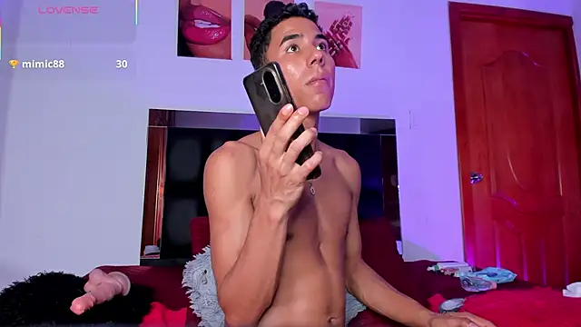 Chat +18 de ThiagoSexy005 ao vivo