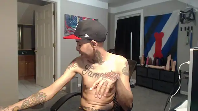 Michigan9000 Chat XXX in diretta