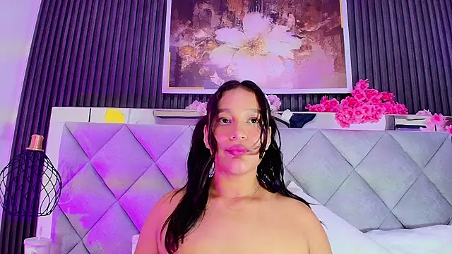 Chat XXX en directo de Sara_Chanel_