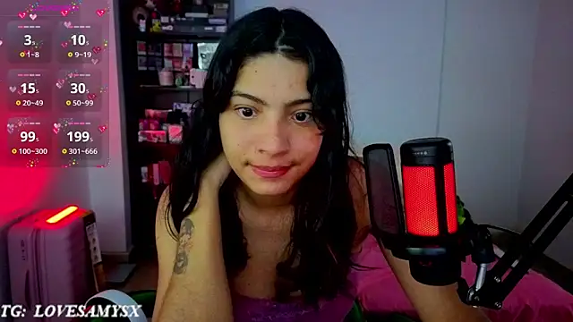 Chat XXX en directo de Lovelyamyy