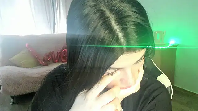 KisaModel's Live XXX Chat