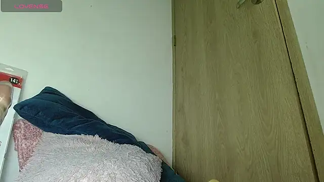 avaleri_cherry's Live XXX Chat