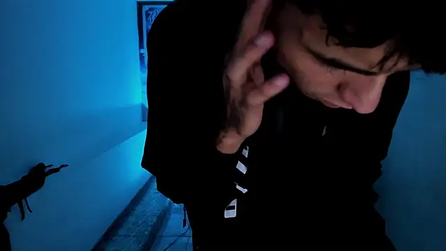 XXX chat uživo modela Tyger_Boyy