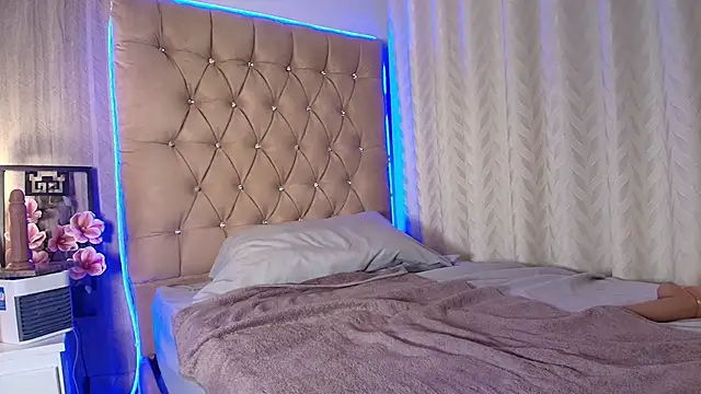 Maddyluxe élő XXX-chatje