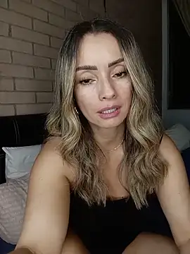 Loly_Horny 라이브 XXX 채팅