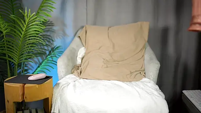 juwenta's Live XXX Chat
