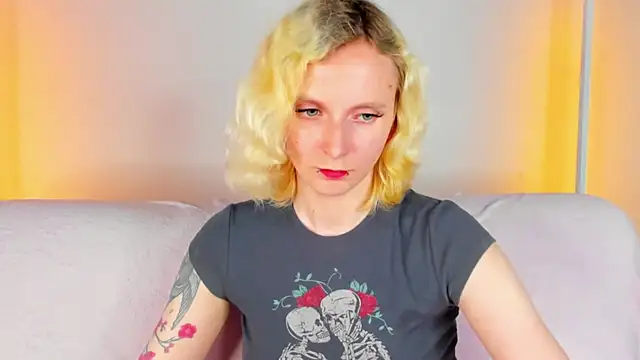 LikiLips' Live XXX Chat