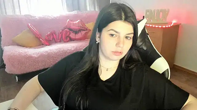 KisaModel XXX чат на живо