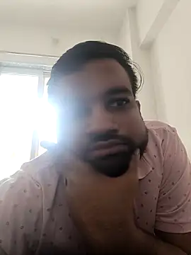 vinay_smalldick Adlı Modelin Canlı XXX Sohbeti