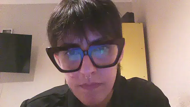 nickfxx Adlı Modelin Canlı XXX Sohbeti