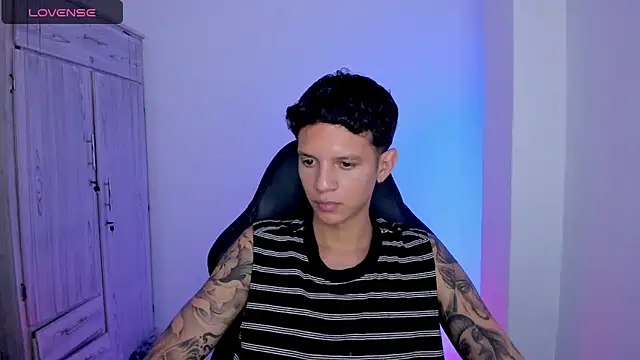 Chat +18 de tylernova ao vivo