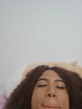 lilith_isabella25 现场XXX聊天
