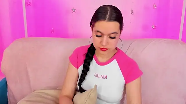 Онлайн чат XXX AishaTempt