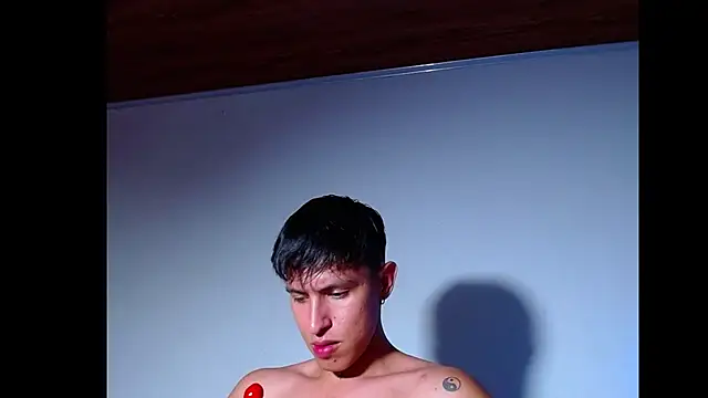 rowanbig Chat XXX live