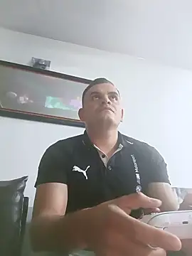 Edwin_Q: απευθείας συνομιλία ΧΧΧ