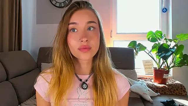 SugarSkye Live XXX-Chat