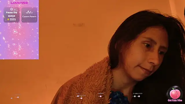 MoonLipsON-'s Live XXX Chat