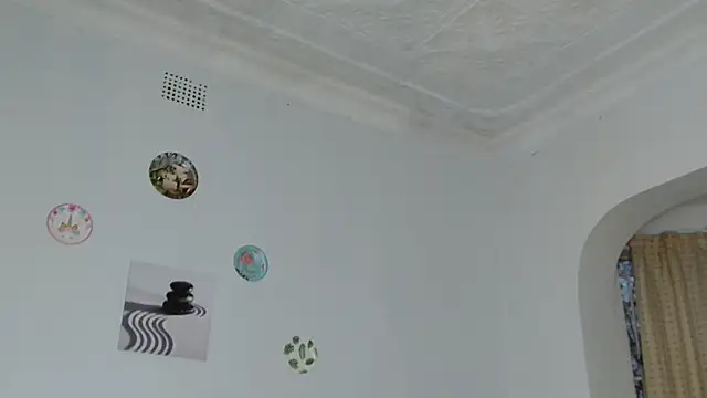 ConnieSmall24's Live XXX Chat
