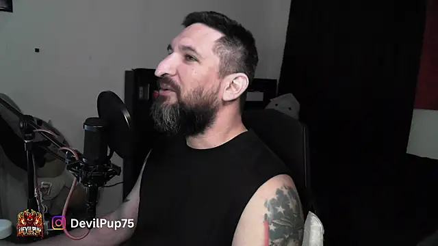 Chatroom XXX en direct de DevilPup75_