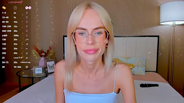bellatip's Live XXX Chat