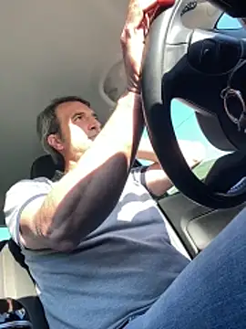 צ'אט XXX בשידור חי של sasatimido