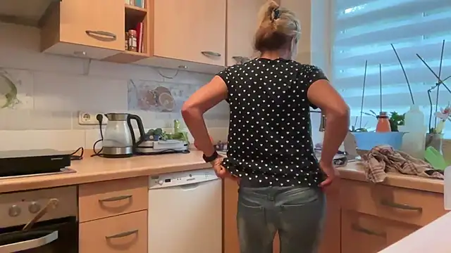 s-te-fan-i Adlı Modelin Canlı XXX Sohbeti
