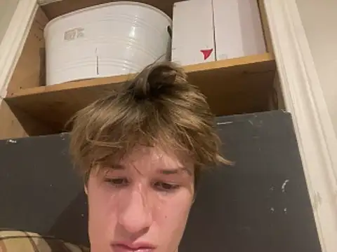 yourwhiteboy1 Live XXX-Chat