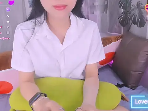 julialy_'s Live XXX Chat