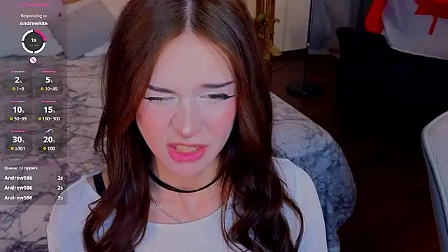Adetta Chat XXX in diretta