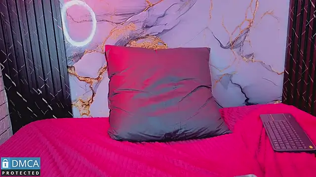 دردشة MaeveKuro الجنسية المباشرة
