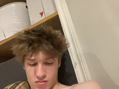 yourwhiteboy1 লাইভ XXX চ্যাট