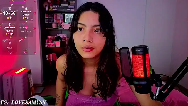 Chat XXX en directo de Lovelyamyy
